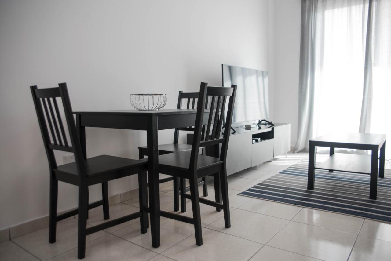 Renovated One Bedroom Apartment In Paphos With Pool Exteriér fotografie