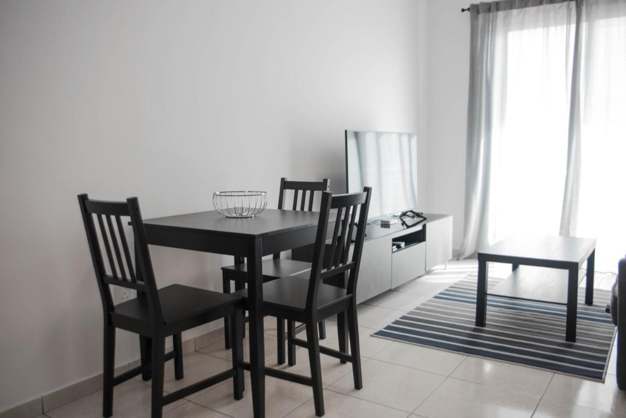 Renovated One Bedroom Apartment In Paphos With Pool Exteriér fotografie